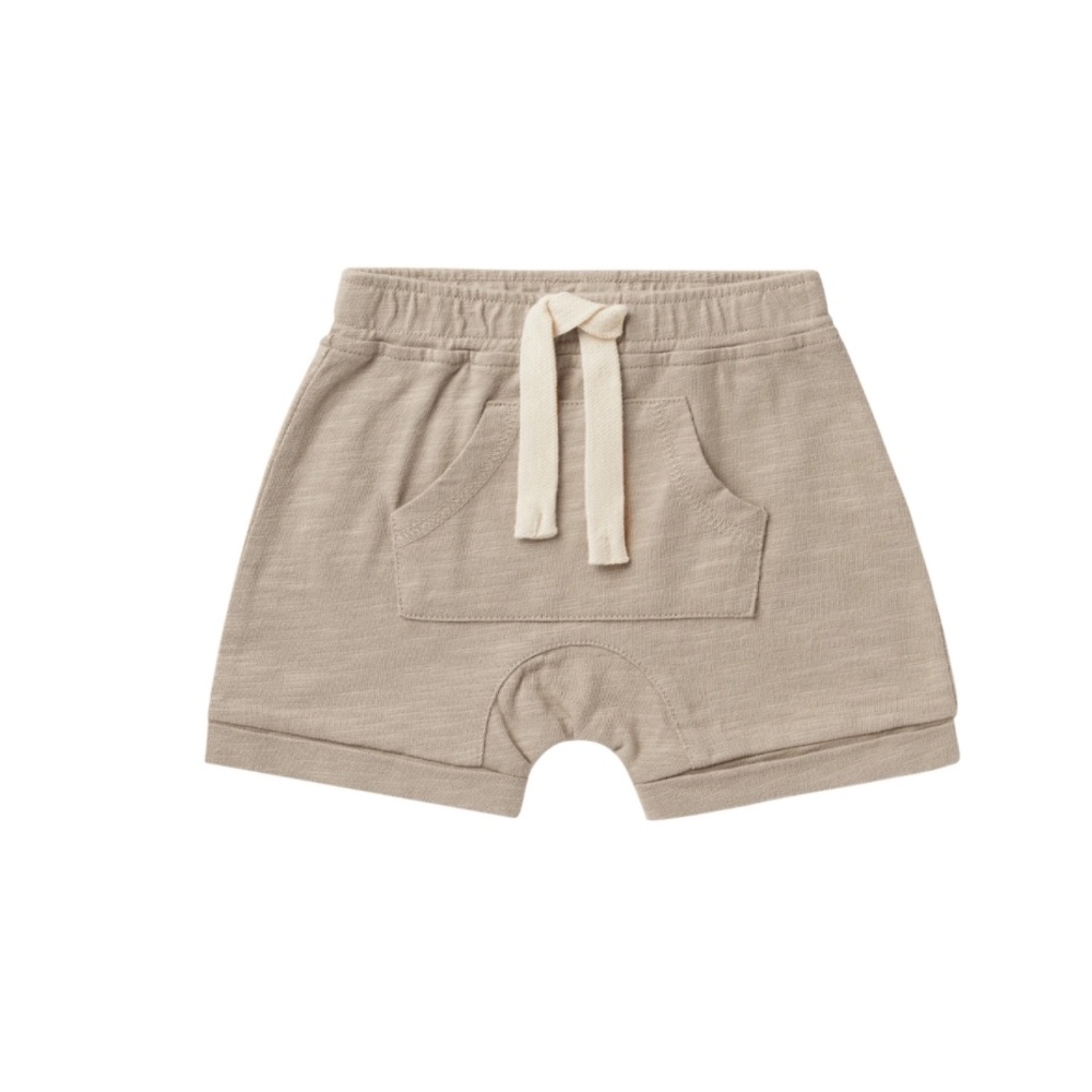 Rylee + Cru Tan Casual Shorts with Elastic Waistband
